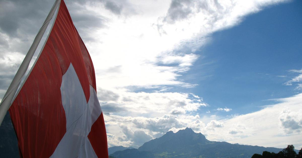 Na švýcarské hoře zemřel 18letý český turista, zřítil se z prudkého svahu