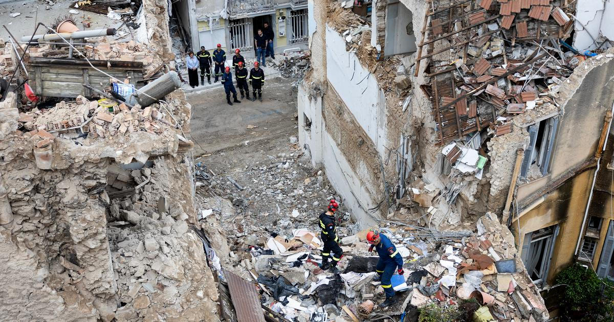 Dům explodoval po masivním úniku plynu. Trosky vydaly minimálně šest obětí
