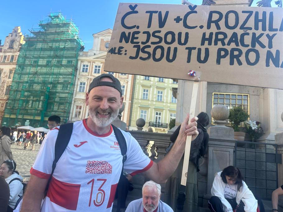 Demonstrace Milionu chvilek pro demokracii na Staroměstském náměstí
