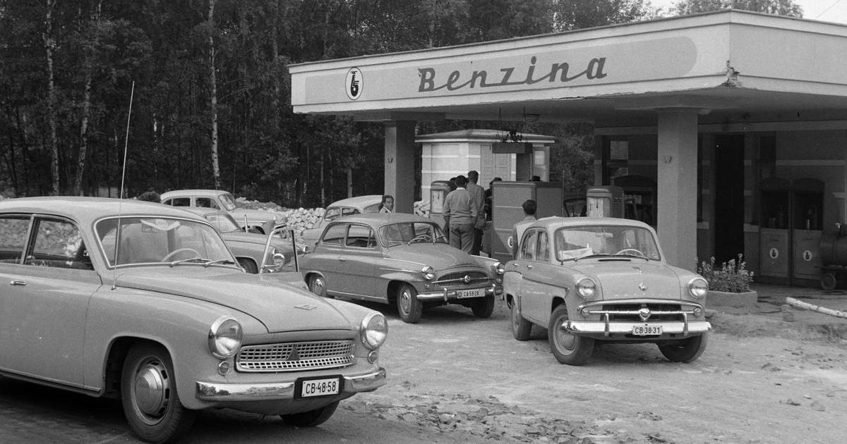 Benzin je v Česku dražší než v kapitalistické cizině. Už komunisté si stěžovali na drahá paliva