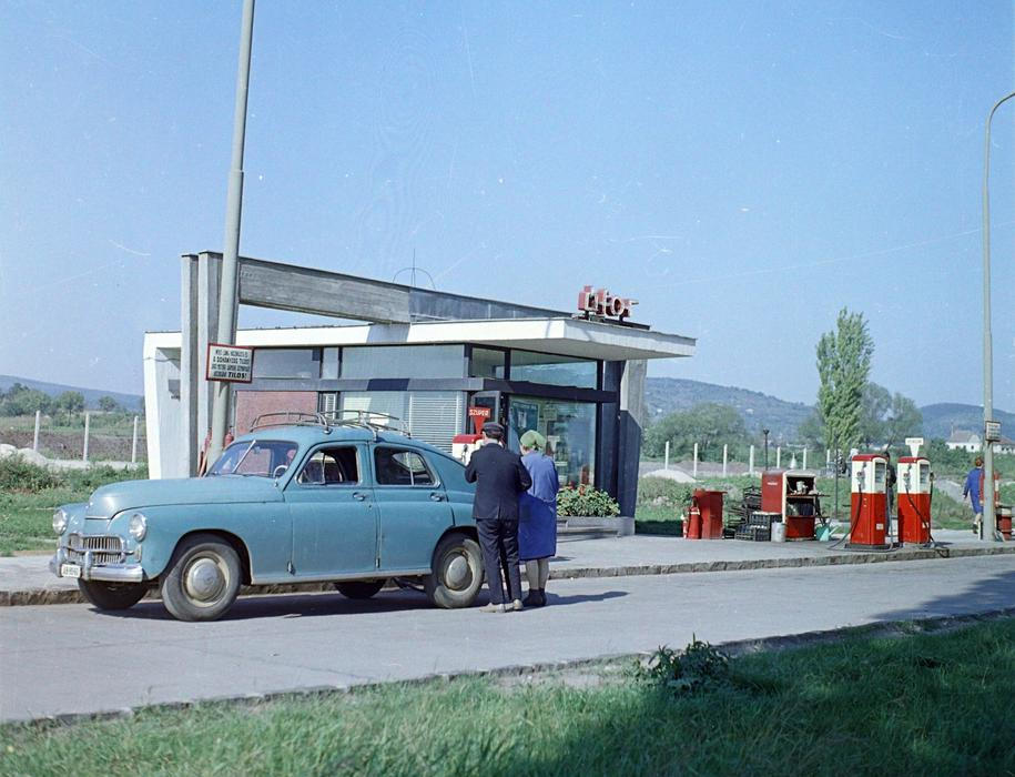 Druhá ropná krize přišla v roce 1979 následovaná Irácko-íránskou válkou. To vše zvedalo ceny ropy a paliv.