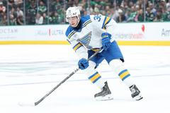 Obránce Adam Jiříček v přípravném zápase před sezonou NHL 2026/27