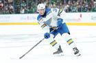 Obránce Adam Jiříček v přípravném zápase před sezonou NHL 2026/27
