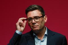Britský premiér Andy Burnham.