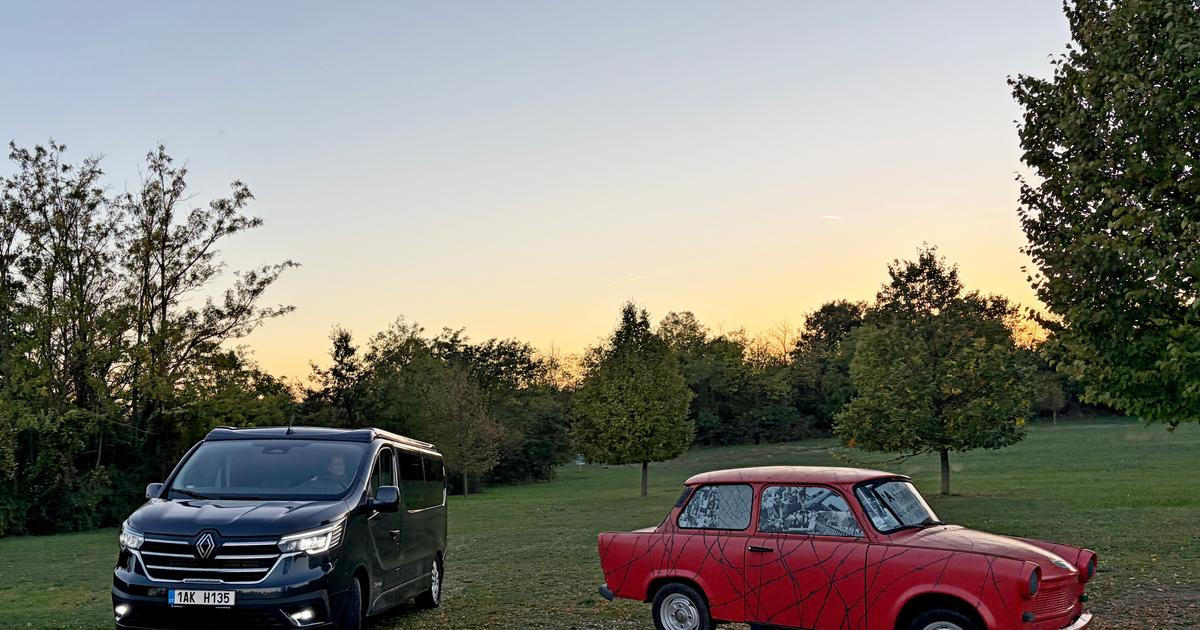 Cesta za bránou do svobody. Všechno odstartoval muž, který se otočil zády