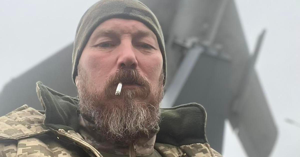 Zatápí Rusům, ti po něm slídí. Na dronového velitele „Maďara“ je vypsaná tučná odměna