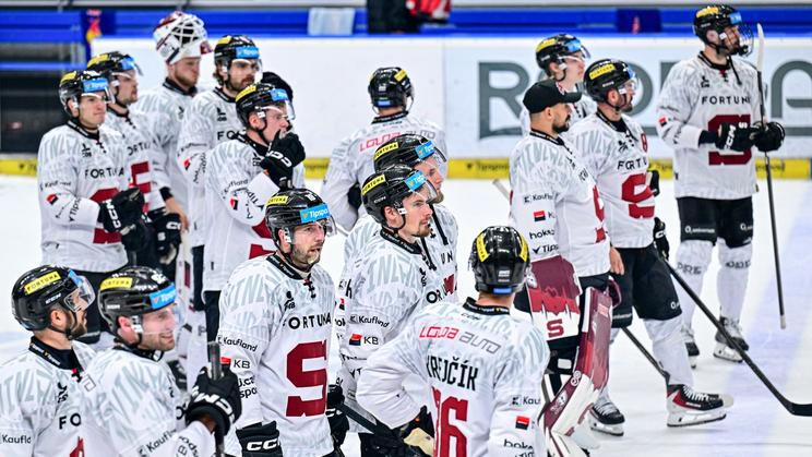 Hokejisté Sparty po porážce v Hradci Králové