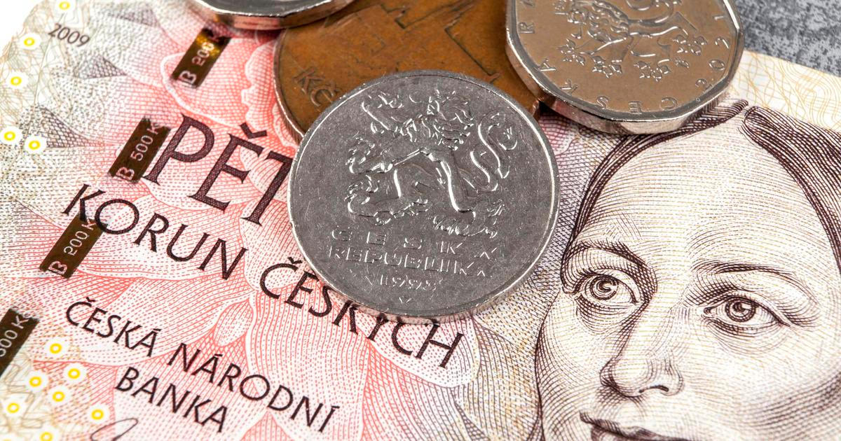 Macinka s Okamurou připravili ukotvení koruny v ústavě. Klíčový muž ANO je skeptický