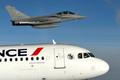 V pondělí ráno strávil 71letý papež a letecký nadšenec přibližně 30 minut v kokpitu letadla společnosti Air France, které ho přepravilo z jihozápadního města Lurdy do Met.