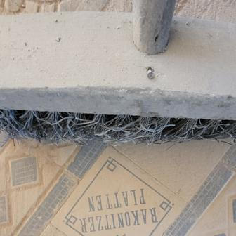 Historická podlaha ve výpravní budově.
