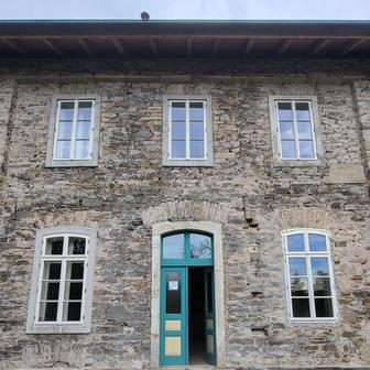 Demoliční buldozery se chystaly k misi, kterou na stejné trati už završily v Černovicích, v Domině, v Rusové, či ve Vejprtech. Naštěstí to dopadlo jinak.