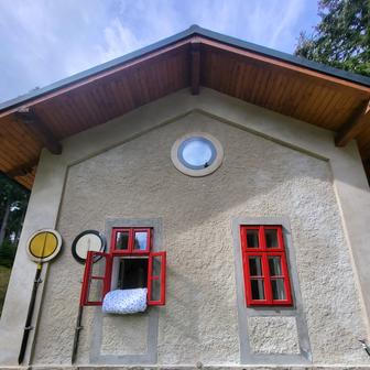 Drážní domek má stále stejnou dobovou atmosféru.