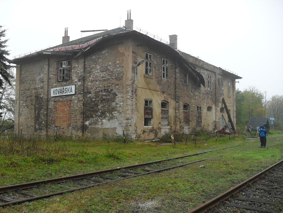 Výpravní budova v roce 2010.