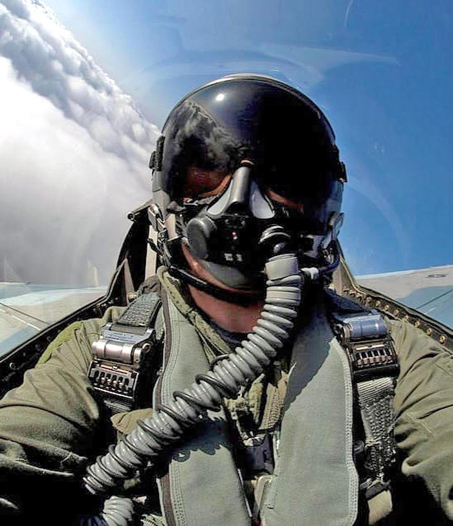 Ukrajina má v současnosti více vycvičených pilotů než letuschopných F-16. 