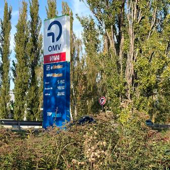 Nedaleké čerpací stanice v Kladně jsou dražší, ať už jde o OMV...