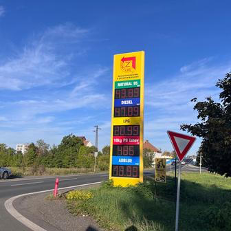 Nejlevnější stanici s benzinem jsme našli v Měšicích na pumpě Zerogas, litr tu stojí dokonce o haléř méně než na Tank ONO.