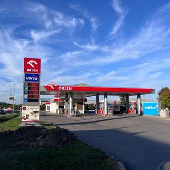 Orlen má ceny aktuálně nejvyšší, na mnoha pumpách se u nafty drží přímo na státním maximu. 