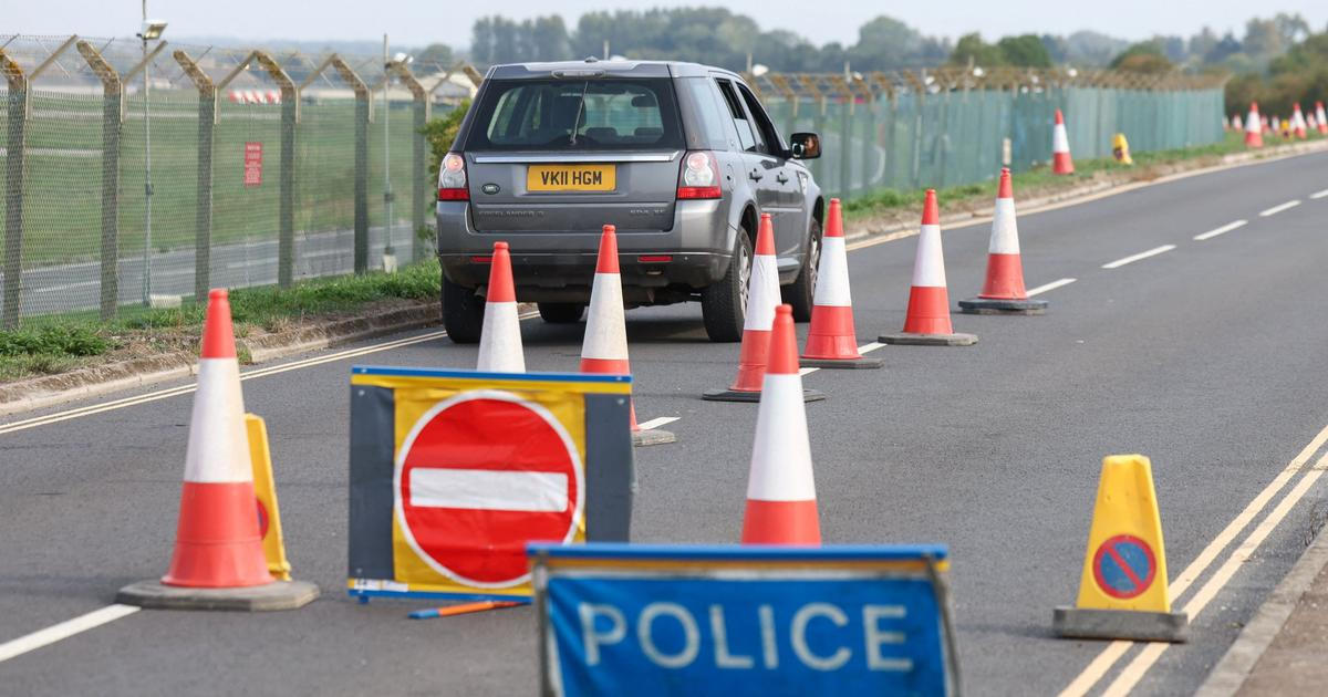 Britská policie zadržela muže kvůli podezření z přípravy útoku u základny Fairford