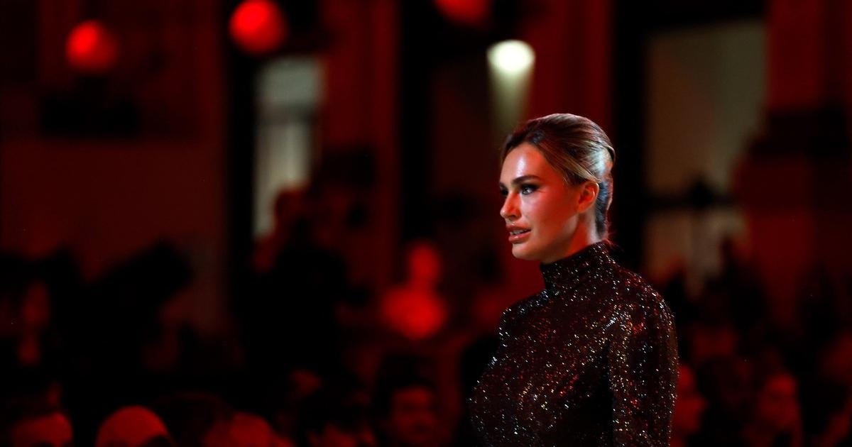Proč by mě to mělo rozptylovat? zuří Sabalenková. V Miláně totiž dělala modelku