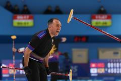 Filipínský curler Alan Frei