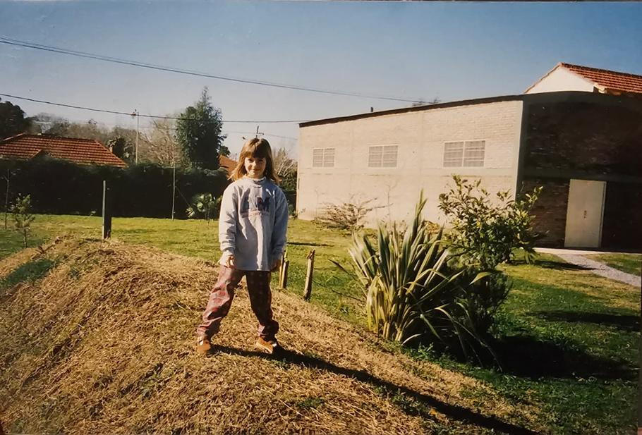 Antonelle bylo deset let, když její otec zemřel. O pět let později už přemýšlela o tom, že jeho starou stodolu jednou promění v vlastní bydlení.