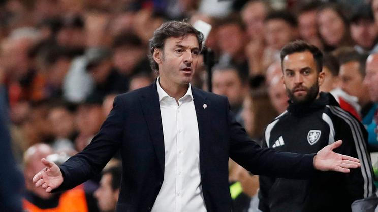 Trenér Santi Denia v zápase Ligy národů proti Anglii