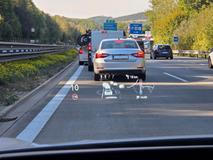 Průhledový displej s rozšířenou realitou umí zobrazovat i pokyny z vestavěné navigace.