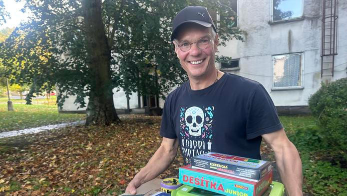 Jan Sebján pomáhá lidem nejen jako ředitel Farní charity Sokolov, jeho aktivity jsou velmi široké.