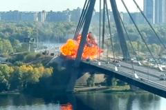 Russian drone hits North Bridge in Kyiv