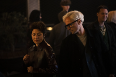 Martha Issová a Jaroslav Plesl ve filmu Kluci to vidí jinak než holky (2026).
