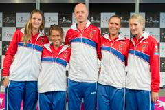 KAROLÍNA PLÍŠKOVÁ, BARBORA STRÝCOVÁ, LUCIE HRADECKÁ, DENISA ALLERTOVÁ, PETR PÁLA