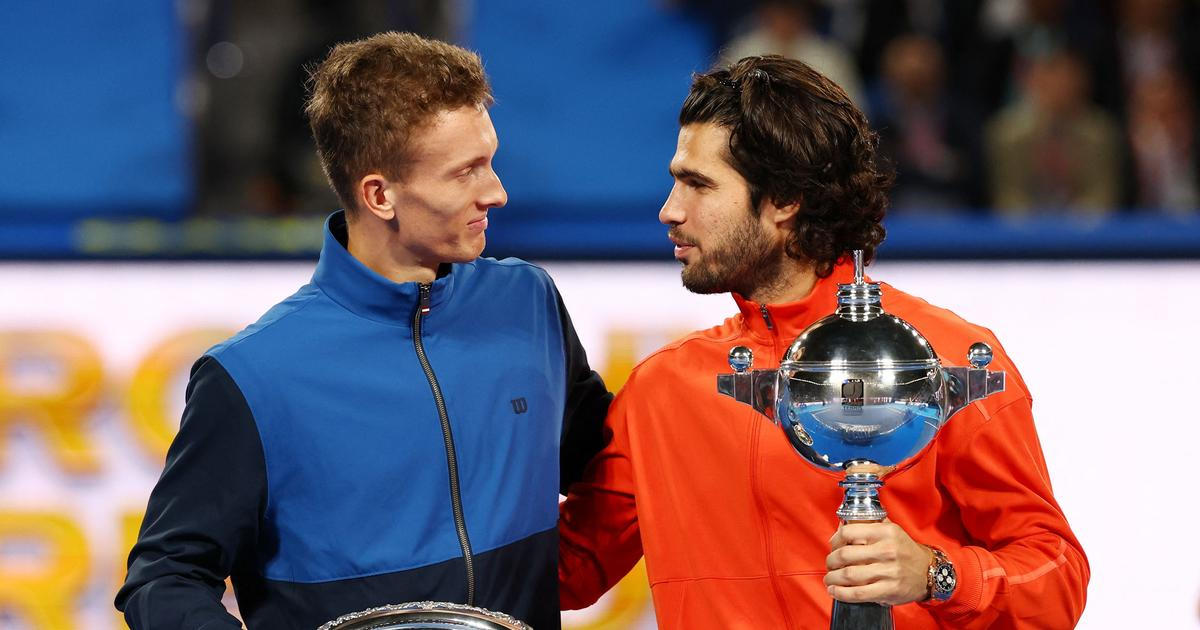 Lehečka trápil Alcaraze, trofej ale patří Španělovi. Čech musí litovat prvního setu