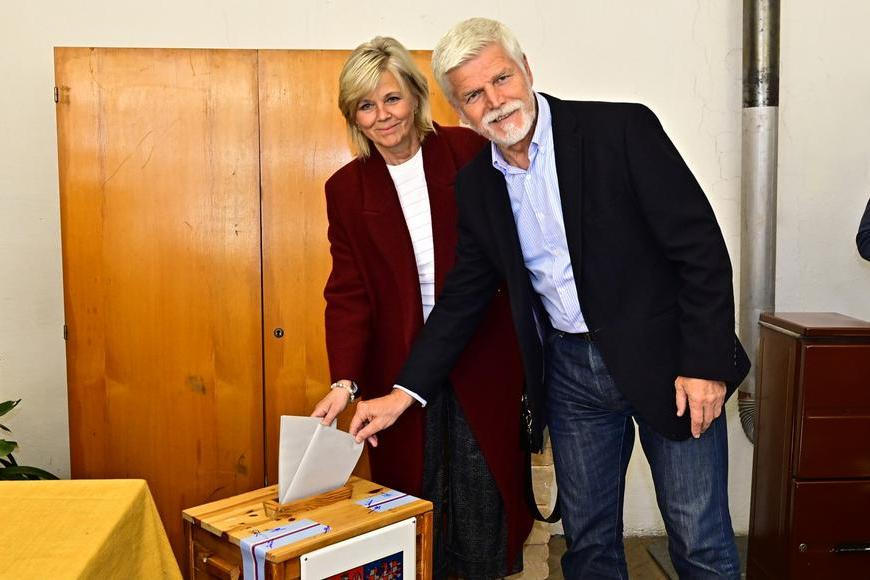 Po prezidentovi otazník i nad Pavlovou. První dáma si rýpla do pravidel, Hrad mlčí