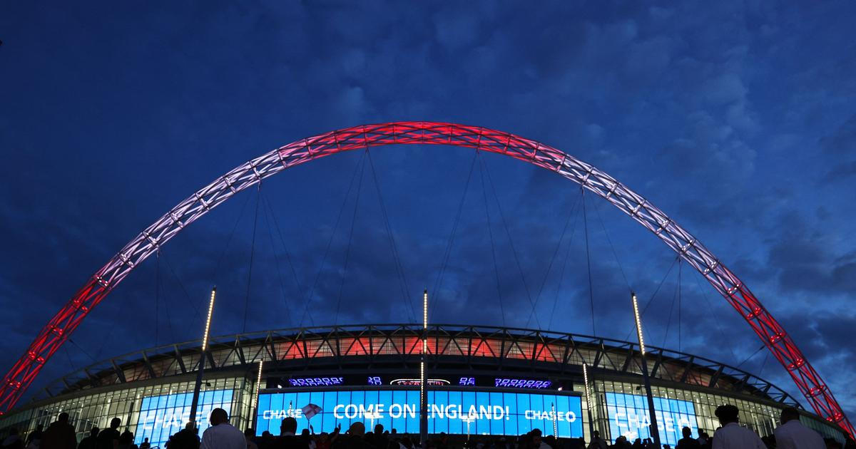 Impozantní, hlásí o Wembley gólman Horníček. Lístky zajistí i překupnická legenda