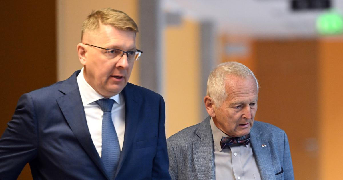 Vyhrožovali falešnými důkazy. Soud uložil tresty za vydírání kardiochirurgů Pirka a Netuky