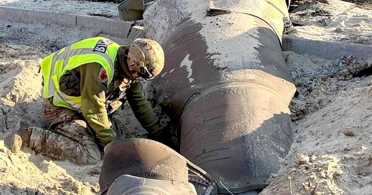 Putin slaví narozeniny, v Kyjevě přistál „dárek“ – nevybuchlý Iskander