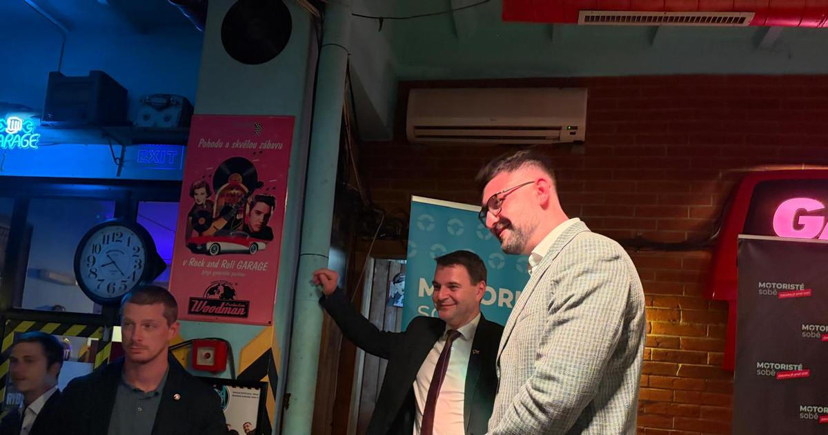„Fiala dělal špatně jednu věc za druhou.“ Po překvapivém útoku to Macinka sám schytal