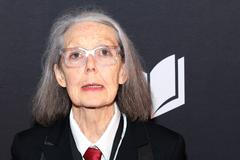 Kanadská spisovatelka Anne Carsonová v listopadu 2024 v New Yorku během 75. ročníku předávání cen National Book Awards v prostorách Cipriani Wall Street. 