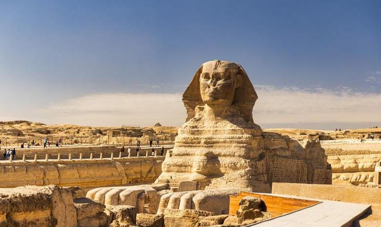 The,Sphinx,In,Giza,,Famous,Wonder,Of,The,World,Near