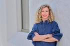Lucie Jindrák Skřivánková (*1982) je česká multidisciplinární umělkyně a malířka.
