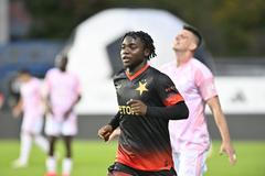 Emmanuel Ayaosi, fotbalista, sportovec