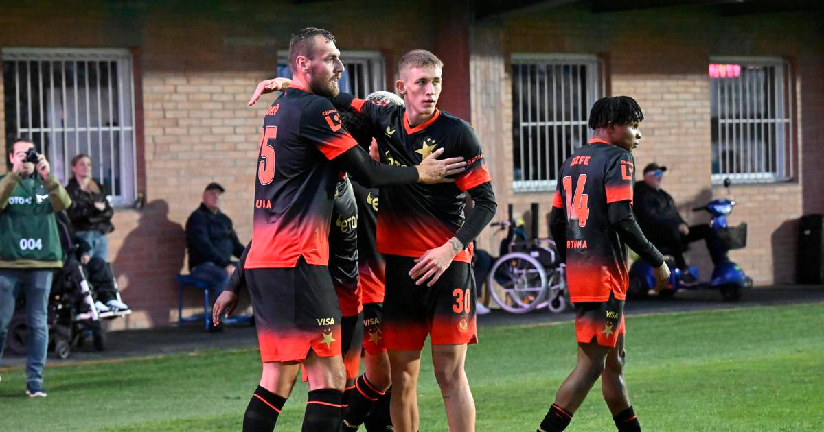 Zlín potrápil favorita. Slavia získala tři body po jediném gólu Ayaosiho