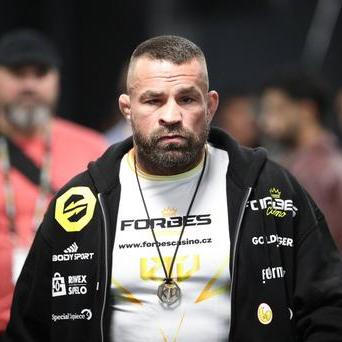 Karlos Vémola