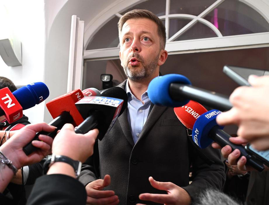Czechia in suspense: Polling stations have closed, counting of votes begins