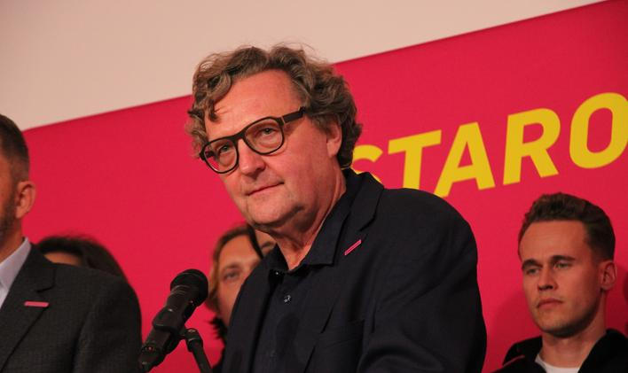 Petr Hlaváček (STAN) na tiskové konferenci Starostů.