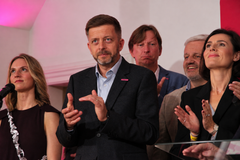 Vít Rakušan ve volebním štábu STAN, sobota 10. října 2026