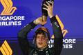Andrea Kimi Antonelli z Mercedesu slaví třetí místo ve Velké ceně Singapuru F1 2026