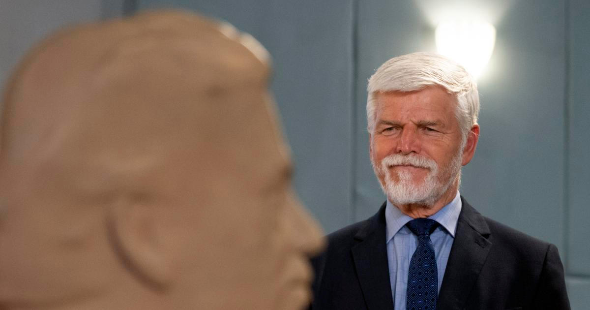 Umělá inteligence může posilovat manipulaci, varoval prezident a vzpomněl na Havla