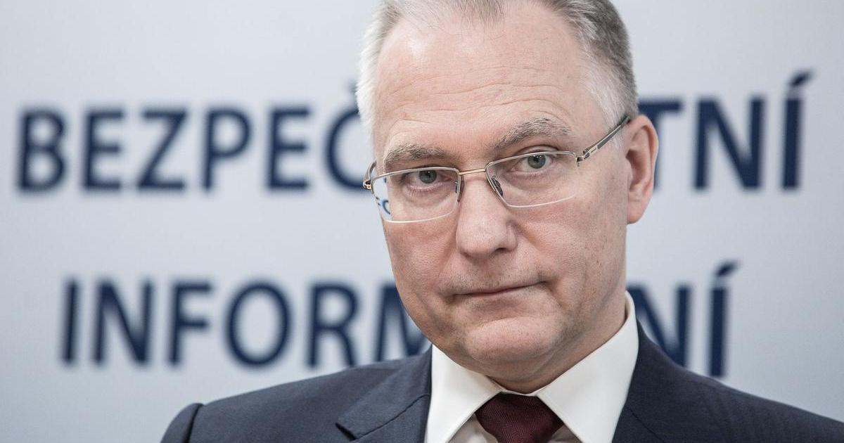 Šéf tajné služby varoval před ruskými operacemi v Evropě. Babiš mu vzkázal, ať mlčí