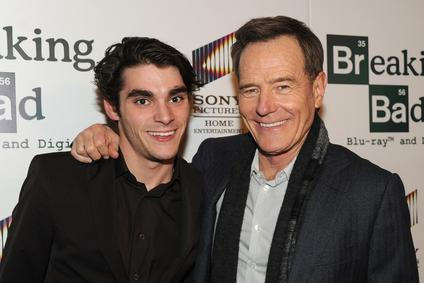 RJ Mitte (vlevo) a Bryan Cranston v roce 2013.